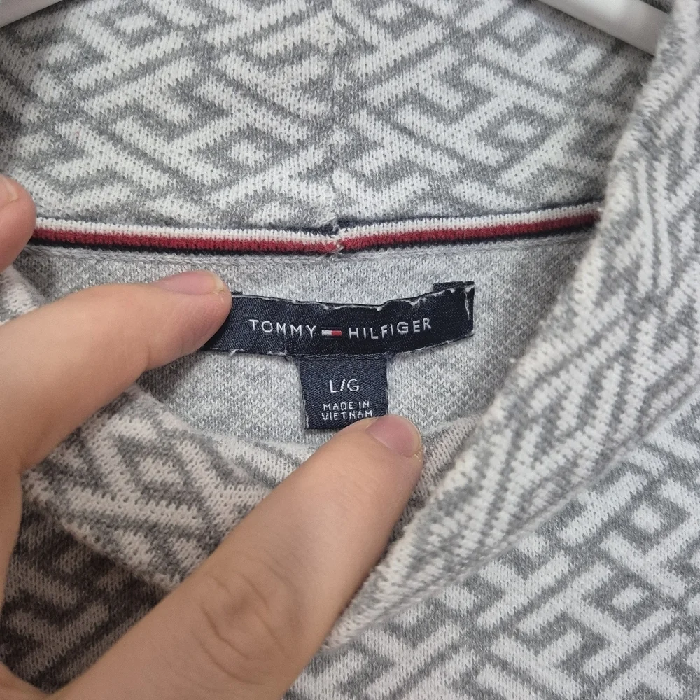 Tommy Hilfiger Womens Preppy Grey Monogram Mock Neck Sweater – Size Large - Picture 4 of 6
